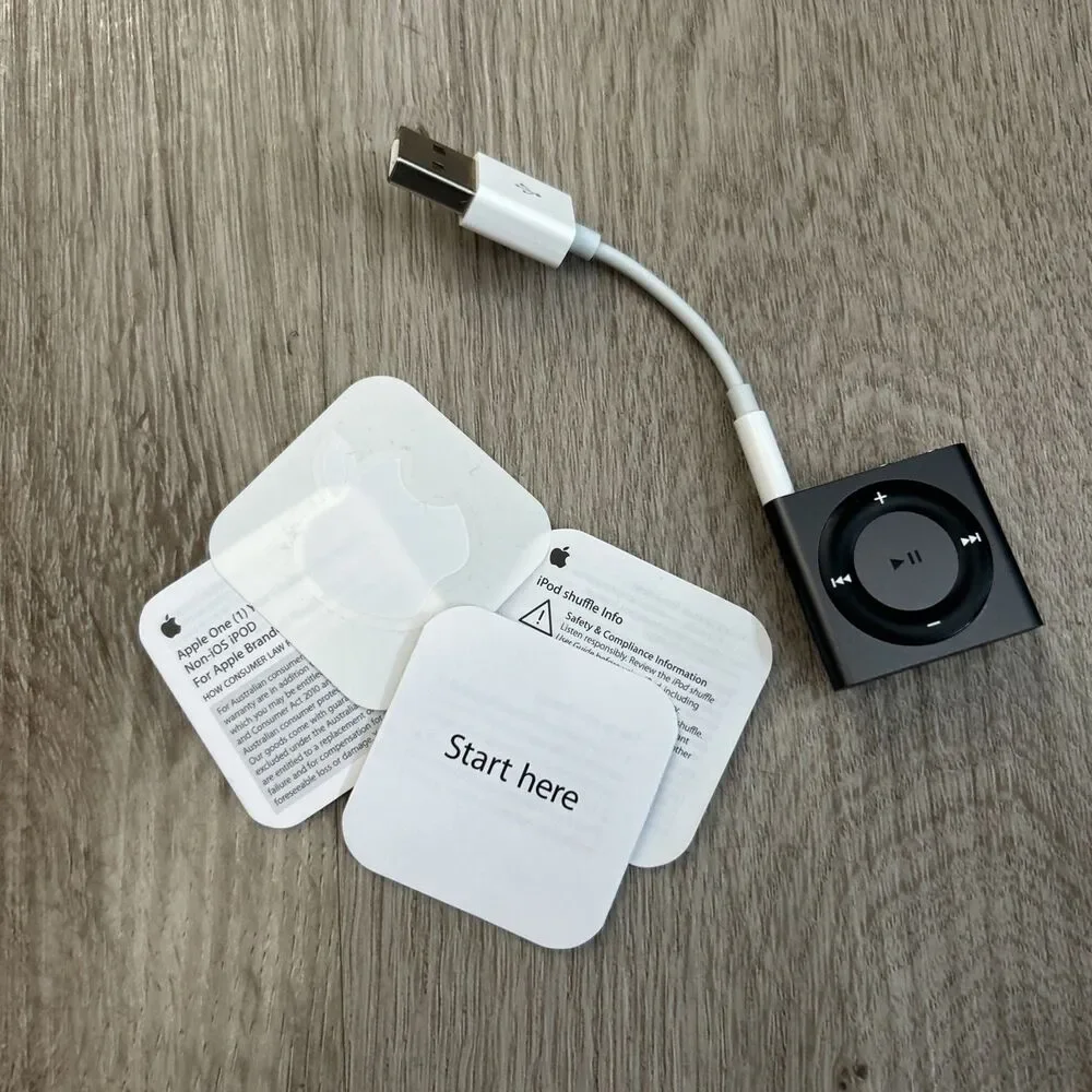 Apple iPod Shuffle 4th Generation Black 2 GB w/ USB Dongle No Power PARTS READ